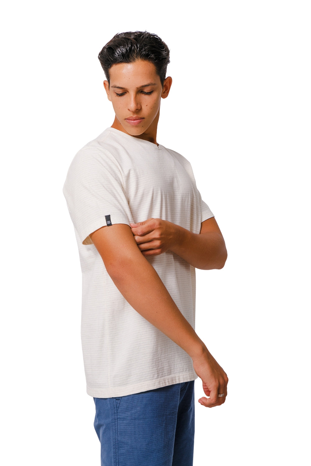 Camiseta Luzon Detalhe Gola