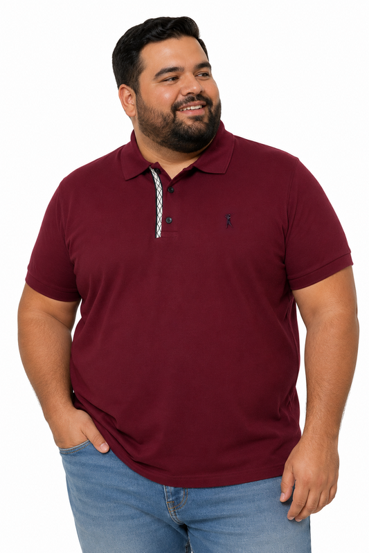 Camisa Polo Patô com Cadarço Geométrico Plus Size
