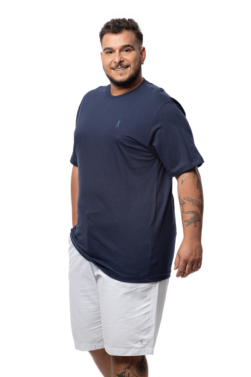 Camiseta Tradicional Bordada Plus Size