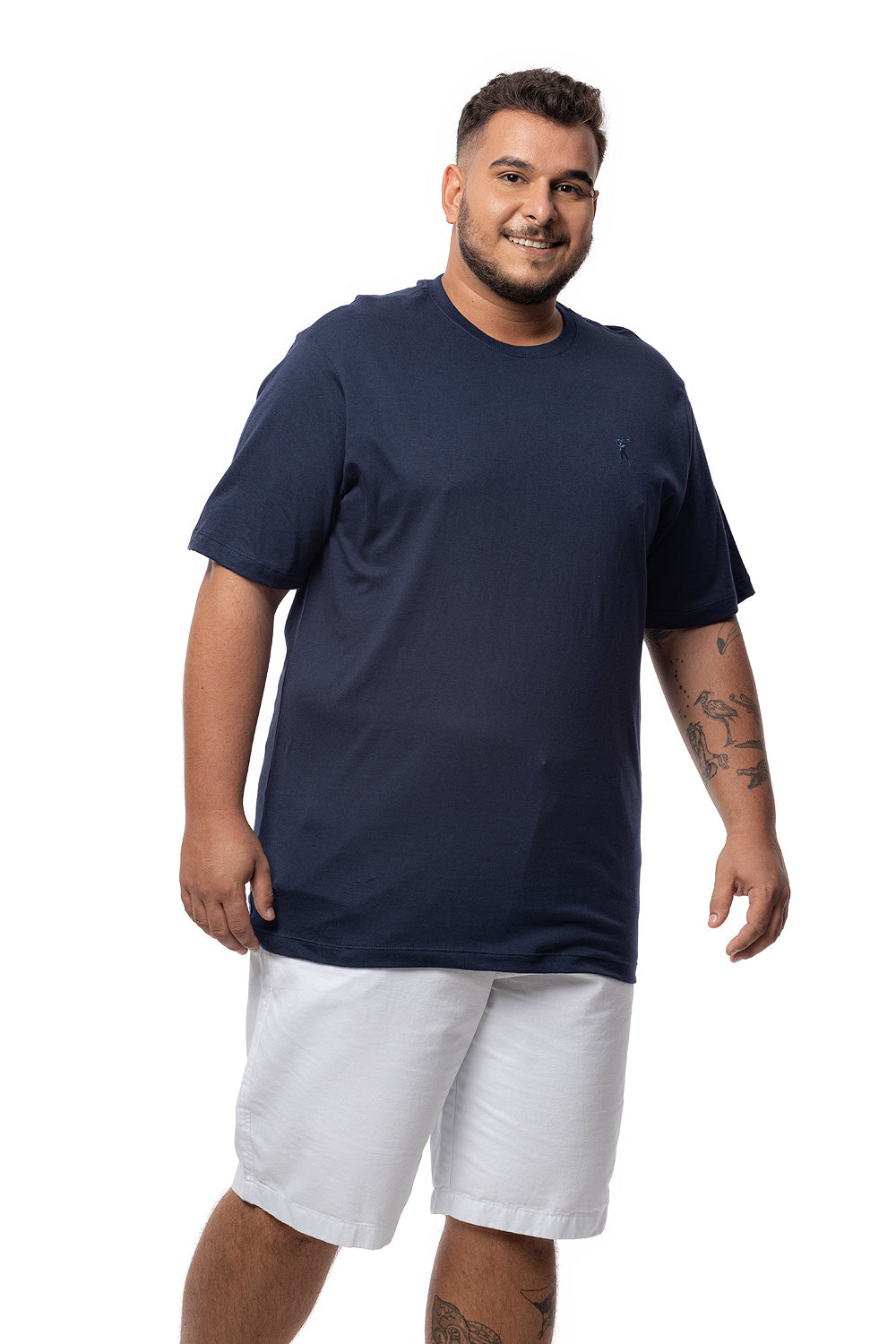 Camiseta Tradicional Bordada Plus Size