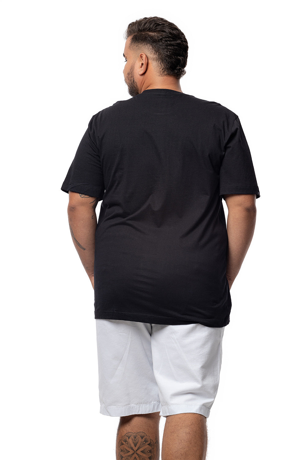Camiseta Tradicional Bordada Plus Size