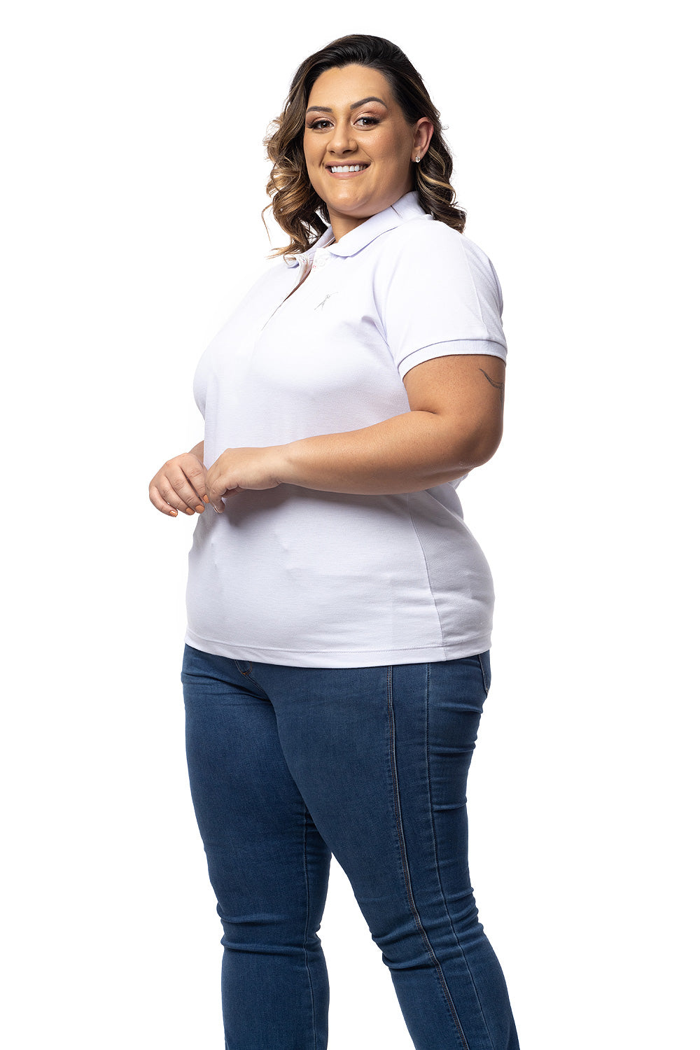 Baby Look Polo Bordada Plus Size