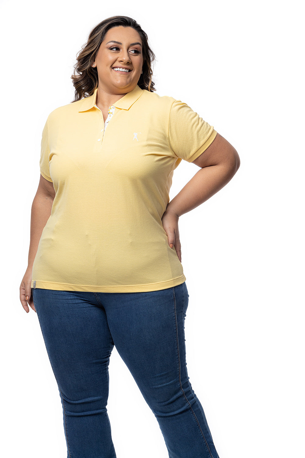 Baby Look Polo Bordada Plus Size