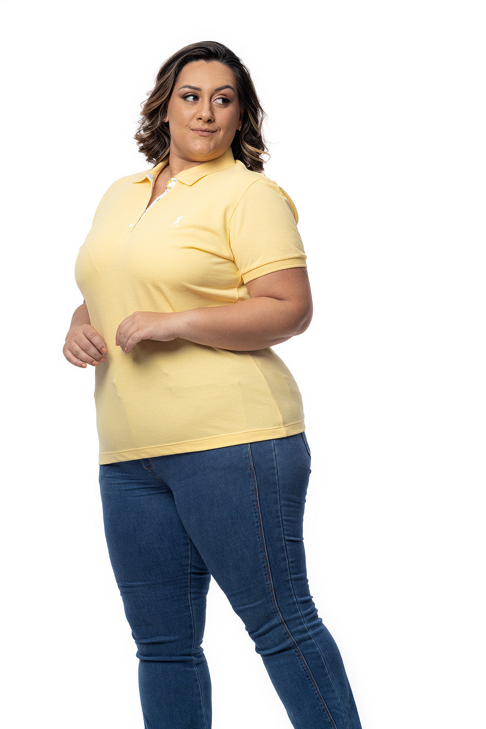 Baby Look Polo Bordada Plus Size