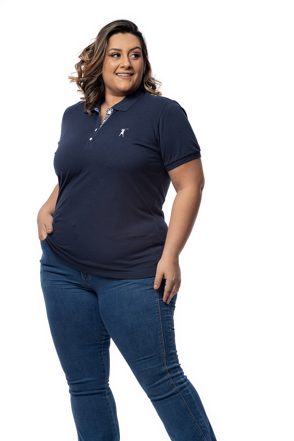 Baby Look Polo Bordada Plus Size