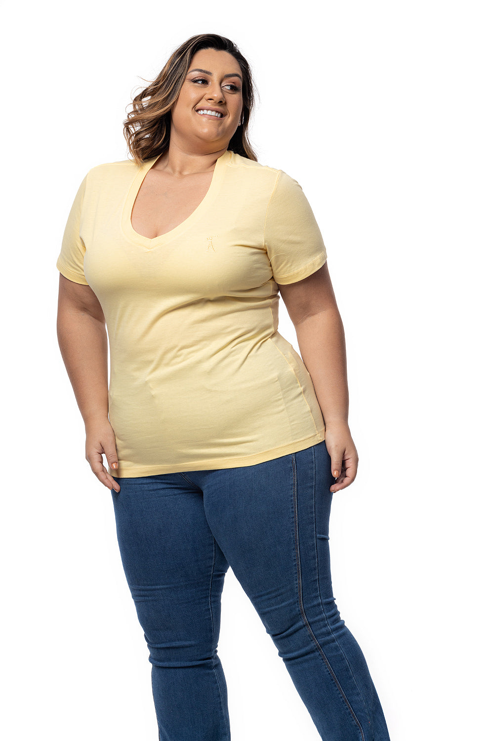 Camiseta Feminina Decote V Plus Size