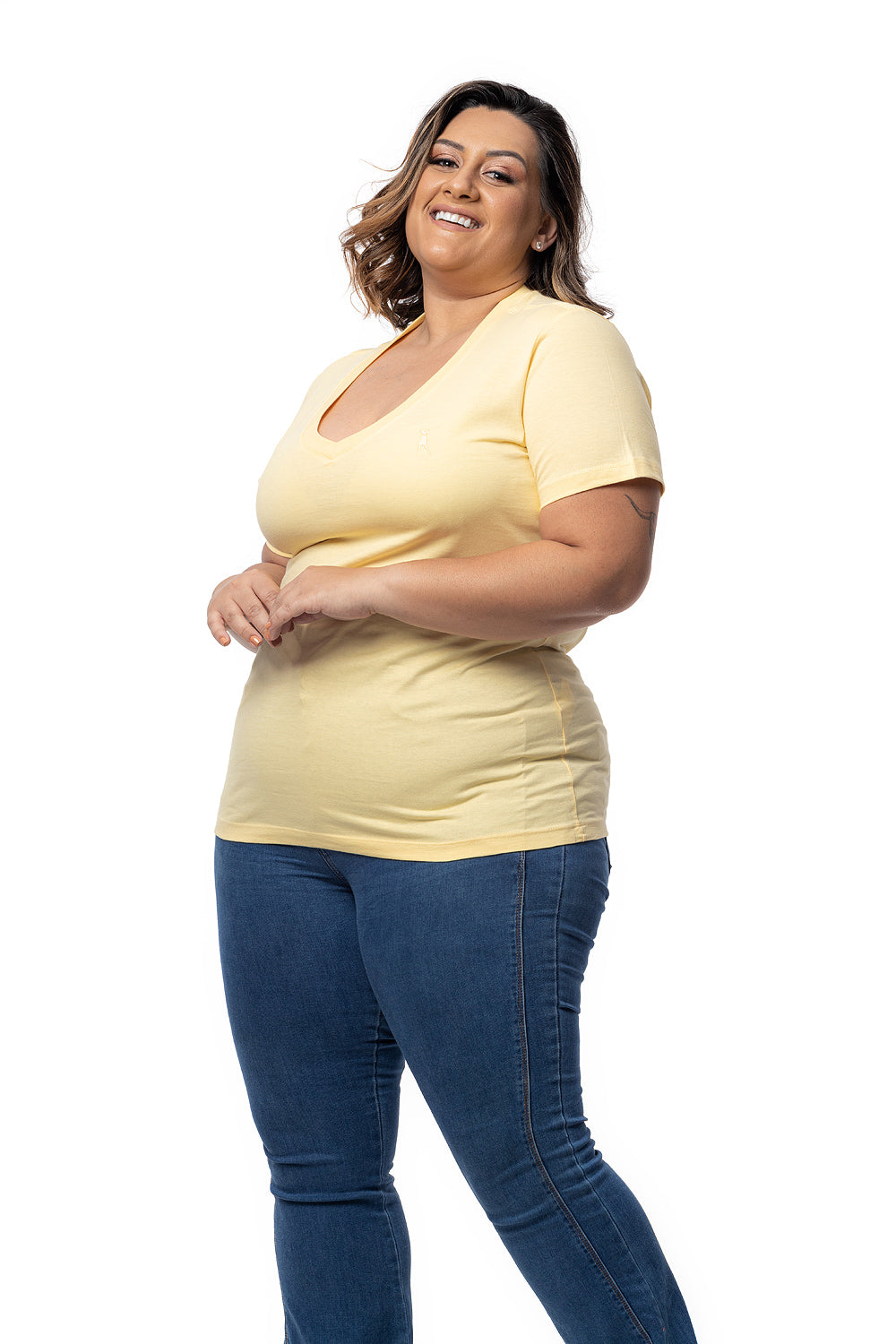Camiseta Feminina Decote V Plus Size